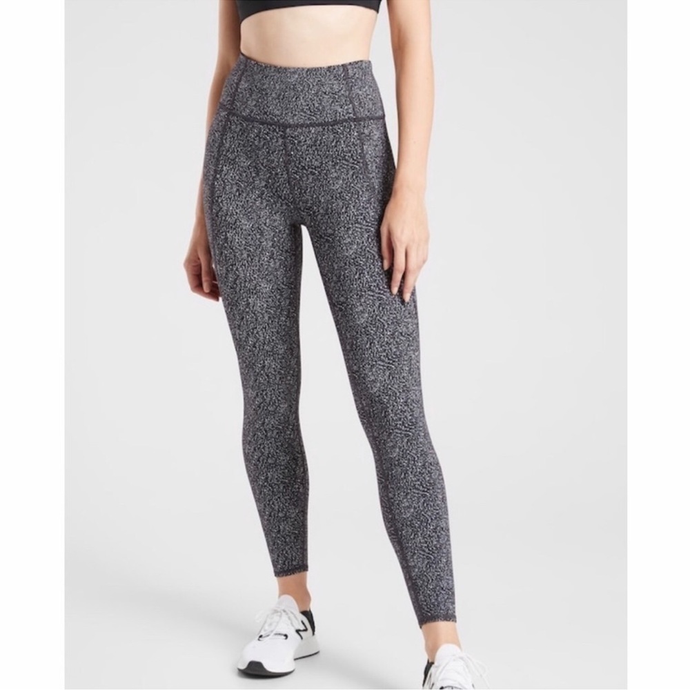 Athleta Lightning Static 7/8 Tight in Black High Waisted Small